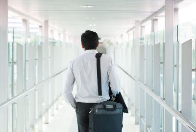 Quelles sont les conséquences d'une dispense de préavis sur les droits du salarié ?