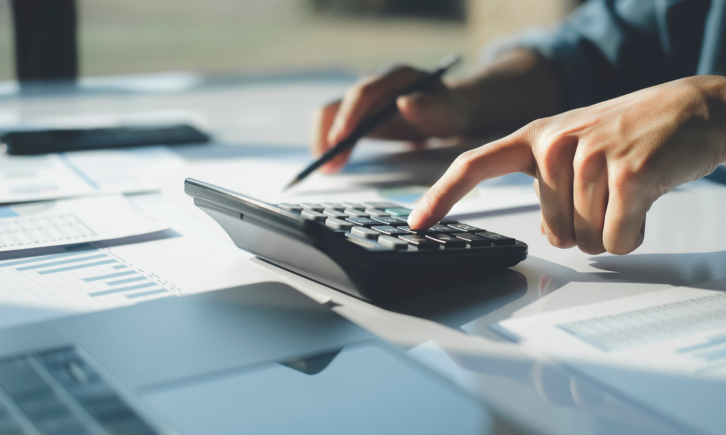 Comment calculer et payer l'indemnité compensatrice en cas de dispense de préavis ?